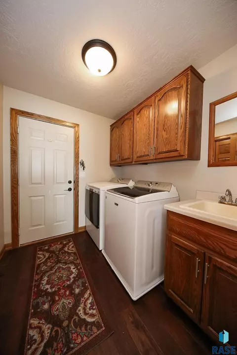 129 S Leslie Dr, Garretson, SD 57030 photo 13