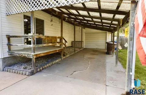 1108 W 3rd Ave, Mitchell, SD 57301 photo 29
