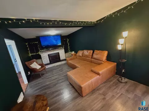 1108 W 3rd Ave, Mitchell, SD 57301 photo 8