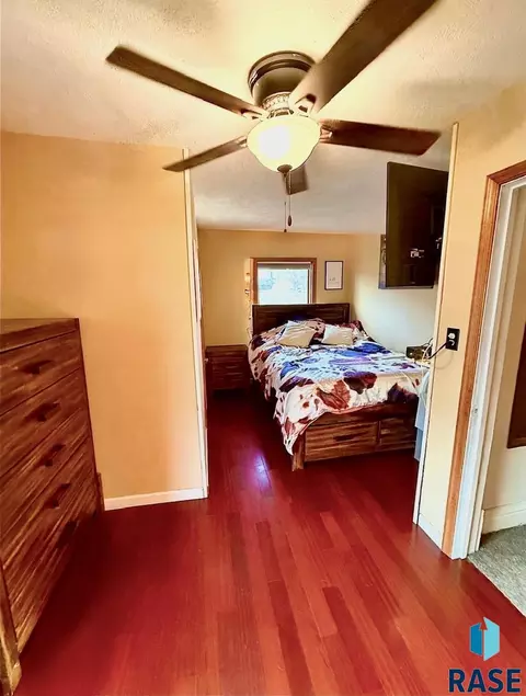 1108 W 3rd Ave, Mitchell, SD 57301 photo 17