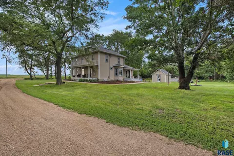 28128 462nd Ave, Davis, SD 57021 photo 3