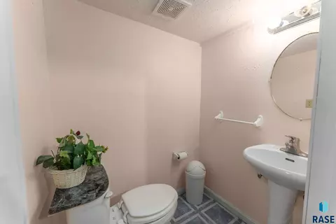 1219 N Spring Ave, Sioux Falls, SD 57104 photo 37
