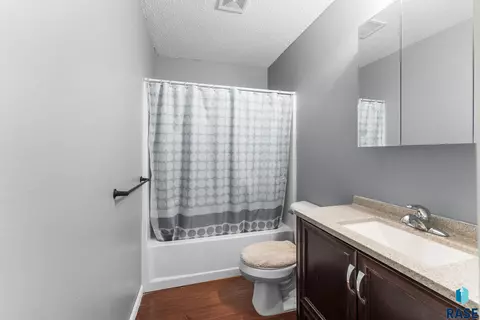 1219 N Spring Ave, Sioux Falls, SD 57104 photo 29