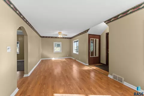 1219 N Spring Ave, Sioux Falls, SD 57104 photo 12
