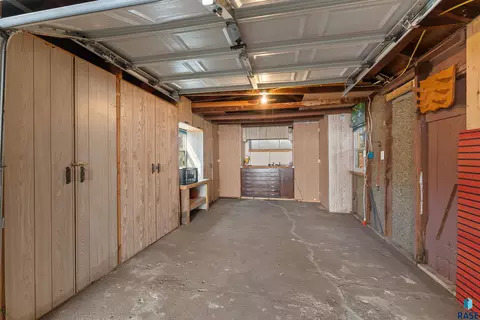 1219 N Spring Ave, Sioux Falls, SD 57104 photo 11