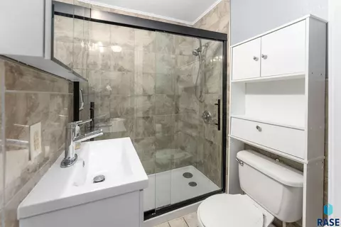 1219 N Spring Ave, Sioux Falls, SD 57104 photo 17