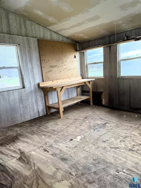 40537 254th St, Mitchell, SD 57301 photo 32