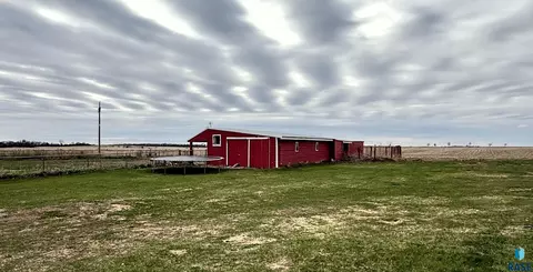 40537 254th St, Mitchell, SD 57301 photo 6