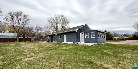 40537 254th St, Mitchell, SD 57301 photo 4