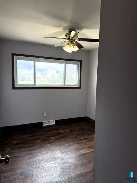 40537 254th St, Mitchell, SD 57301 photo 15