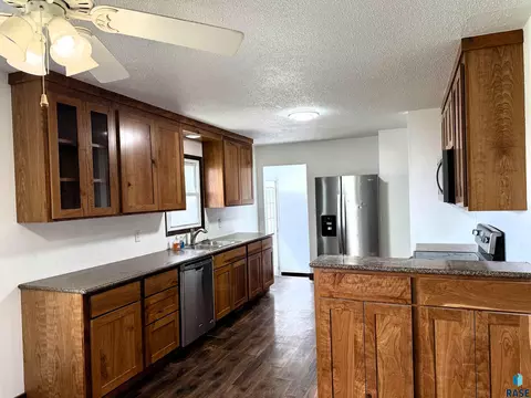 40537 254th St, Mitchell, SD 57301 photo 9
