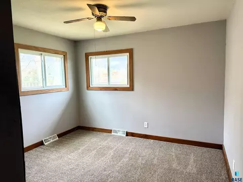 40537 254th St, Mitchell, SD 57301 photo 13