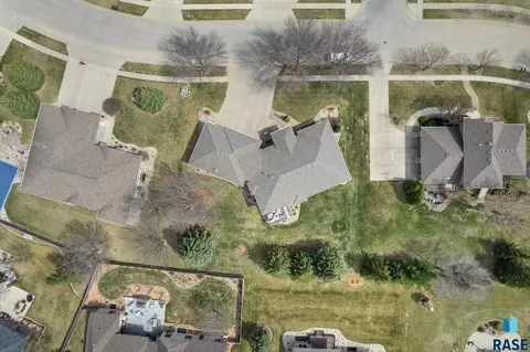 217 E Pinehurst Dr, Sioux Falls, SD 57108 photo 37