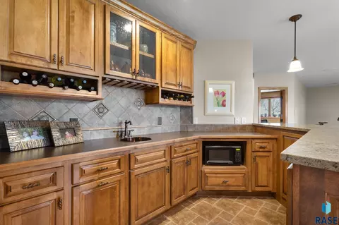 217 E Pinehurst Dr, Sioux Falls, SD 57108 photo 22