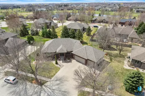 217 E Pinehurst Dr, Sioux Falls, SD 57108 photo 41