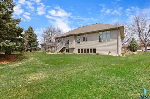 217 E Pinehurst Dr, Sioux Falls, SD 57108 photo 31
