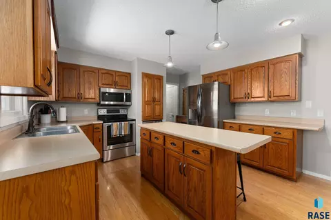 602 E 12th St, Dell Rapids, SD 57022 photo 11