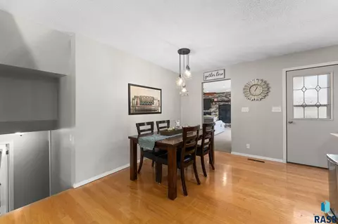 602 E 12th St, Dell Rapids, SD 57022 photo 15