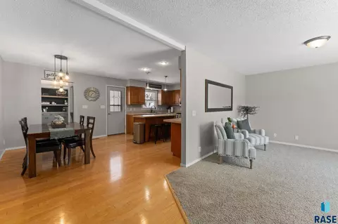 602 E 12th St, Dell Rapids, SD 57022 photo 7