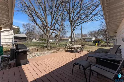 602 E 12th St, Dell Rapids, SD 57022 photo 38