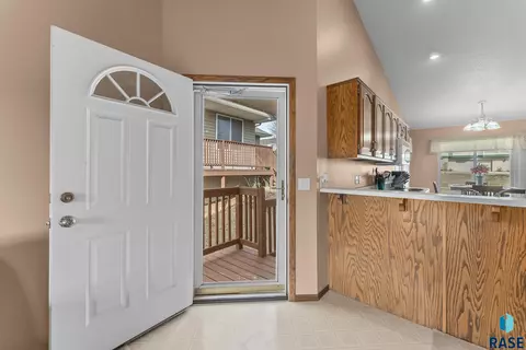 3717 E Mission St, Sioux Falls, SD 57103 photo 11