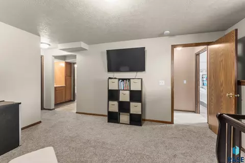 3717 E Mission St, Sioux Falls, SD 57103 photo 20