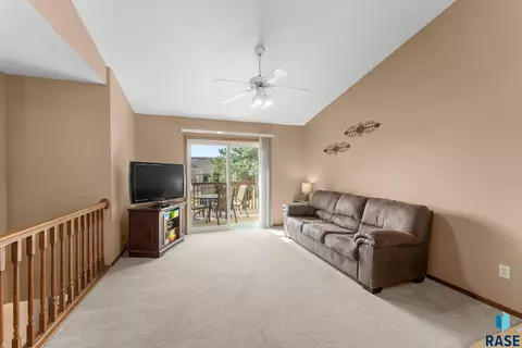 3717 E Mission St, Sioux Falls, SD 57103 photo 9