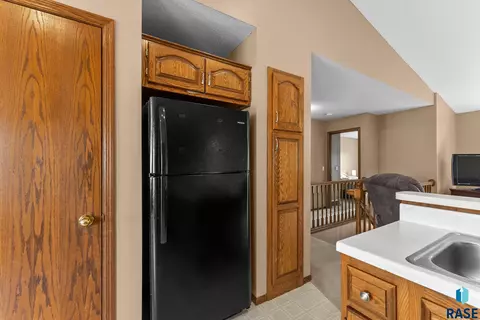 3717 E Mission St, Sioux Falls, SD 57103 photo 4