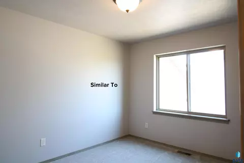 304 S Willow Spring Dr, Sioux Falls, SD 57110 photo 8