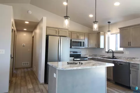 304 S Willow Spring Dr, Sioux Falls, SD 57110 photo 3