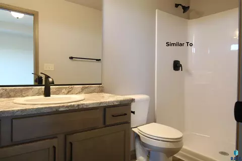 304 S Willow Spring Dr, Sioux Falls, SD 57110 photo 5