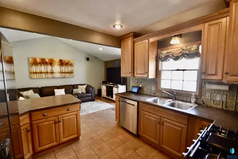 612 E Wiswall Pl, Sioux Falls, SD 57105 photo 12