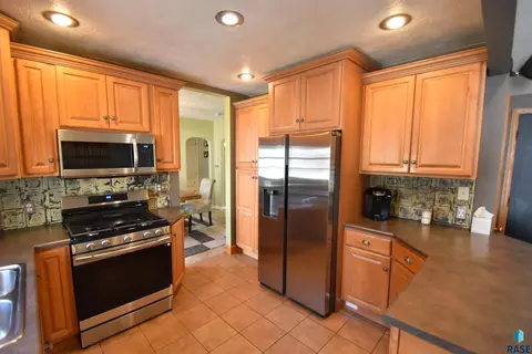 612 E Wiswall Pl, Sioux Falls, SD 57105 photo 13