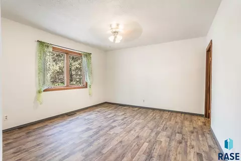 330 Idaho St, Centerville, SD 57014 photo 7