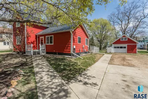 330 Idaho St, Centerville, SD 57014 photo 2