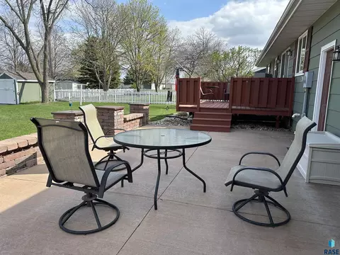 800 S Relanto St, Freeman, SD 57029 photo 6