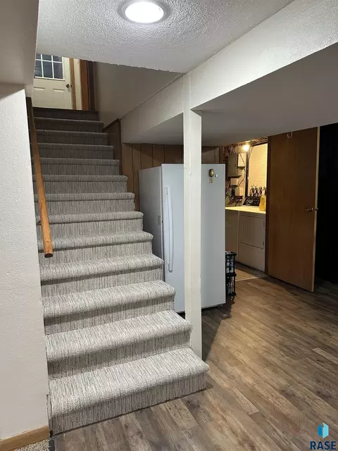 800 S Relanto St, Freeman, SD 57029 photo 33
