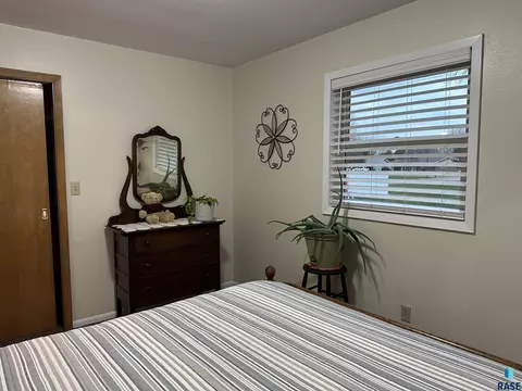 800 S Relanto St, Freeman, SD 57029 photo 31
