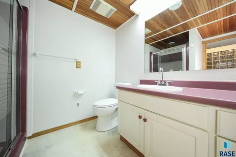 4301 E 19th St, Sioux Falls, SD 57103 photo 15