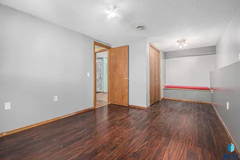 400 E 4th St, Hartford, SD 57033 photo 21