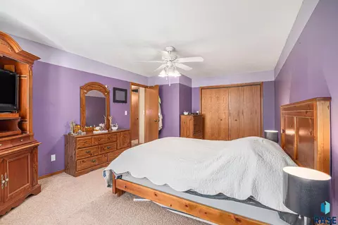 400 E 4th St, Hartford, SD 57033 photo 14