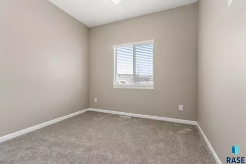 1620 E 69th St N, Sioux Falls, SD 57104 photo 15