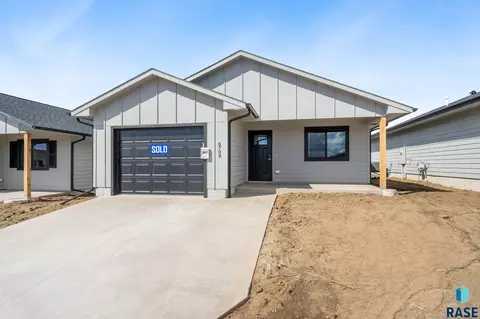 6709 E Thimbleweed St, Sioux Falls, SD 57110 photo 2