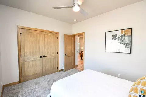 1709 E Wallin Cir, Sioux Falls, SD 57104 photo 41