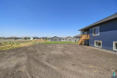 1709 E Wallin Cir, Sioux Falls, SD 57104 photo 58