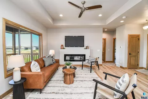 1709 E Wallin Cir, Sioux Falls, SD 57104 photo 22