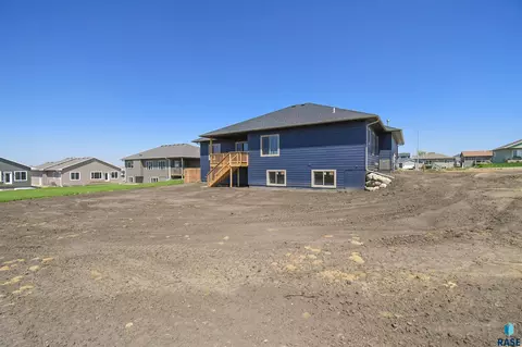 1709 E Wallin Cir, Sioux Falls, SD 57104 photo 59