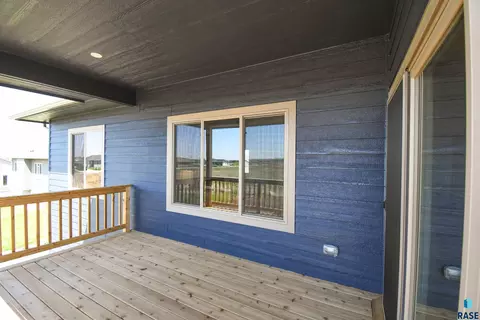 1709 E Wallin Cir, Sioux Falls, SD 57104 photo 53