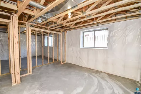 1709 E Wallin Cir, Sioux Falls, SD 57104 photo 45