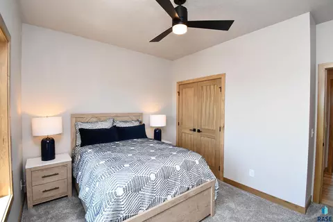 1709 E Wallin Cir, Sioux Falls, SD 57104 photo 35